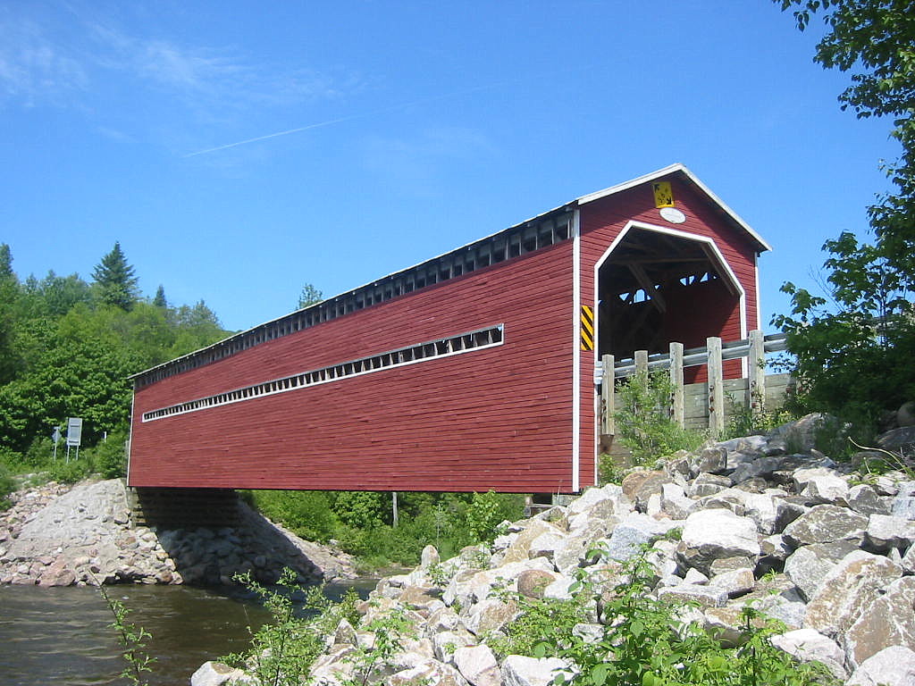 Wallpapers Constructions and architecture Bridges - Aqueduct Le Pont des amoureux (Saguenay)