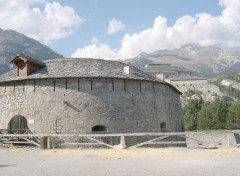 Fonds d'cran Voyages : Europe Fort de l'Esseillon (environs de Modane)