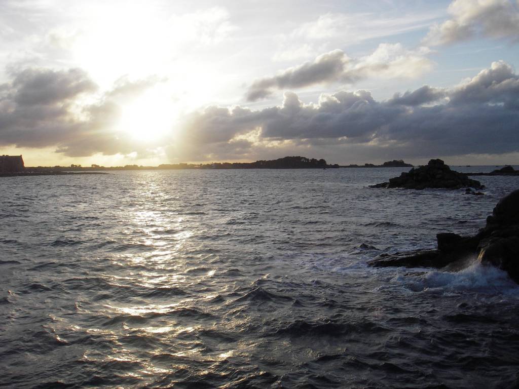 Fonds d'cran Nature Couchers et levers de Soleil roscoff by night