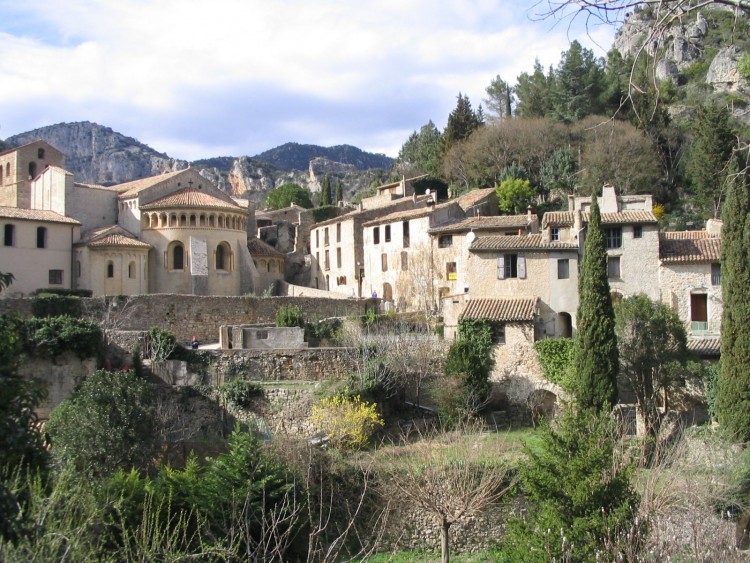 Wallpapers Trips : Europ France > Languedoc-Roussillon st guillme le desert