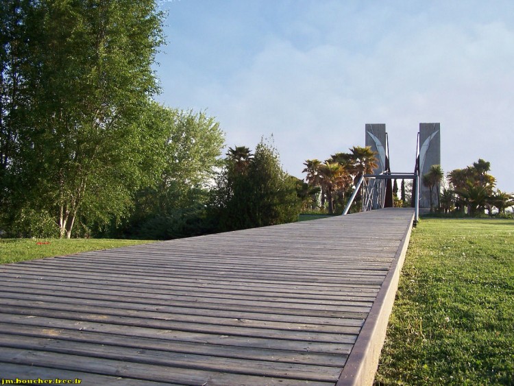 Fonds d'cran Constructions et architecture Ponts - Aqueducs Faux pont