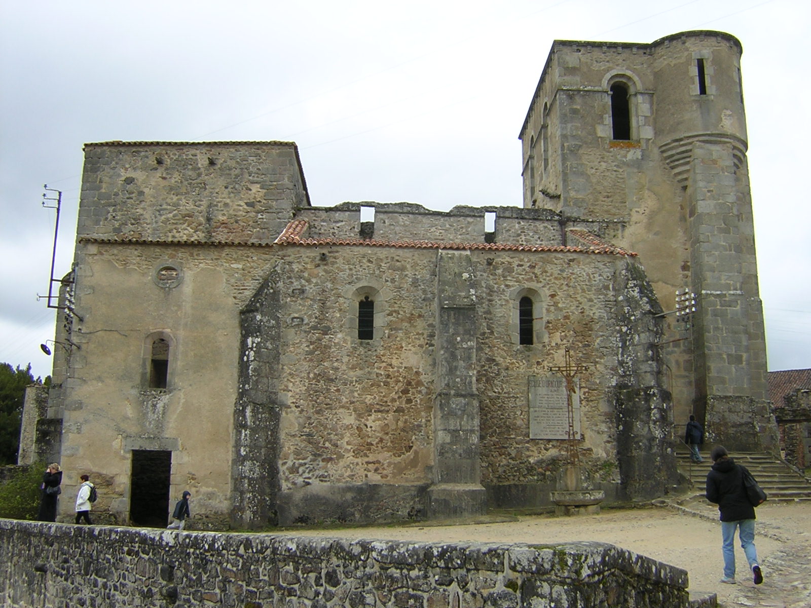 Fonds d'cran Constructions et architecture Ruines - Vestiges ORADOUR-SUR-GLANE