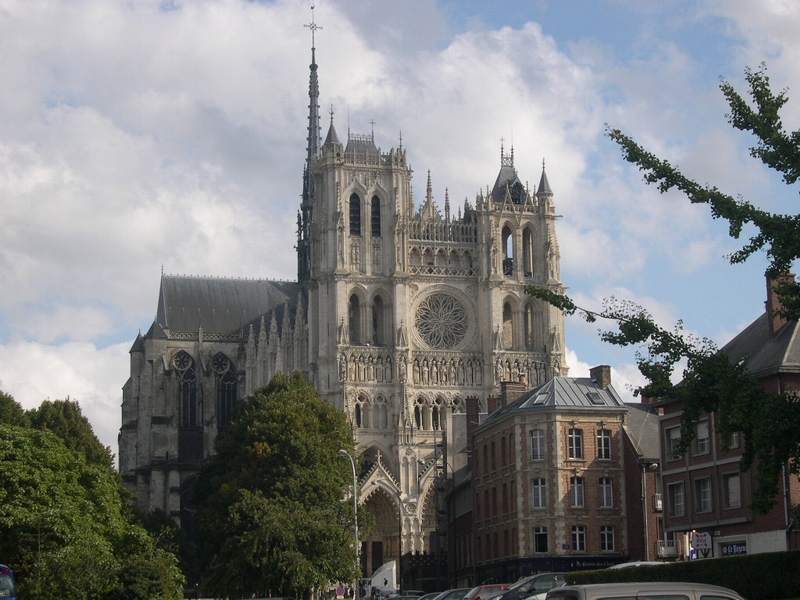 Fonds d'cran Constructions et architecture Edifices Religieux CATHEDRALE D'AMIENS