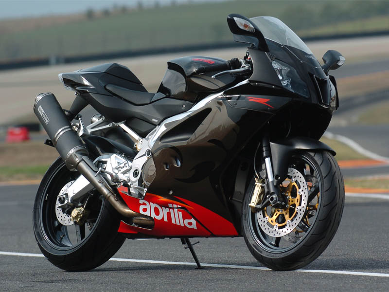 Fonds d'cran Motos Aprilia Aprilia rsv 1000r