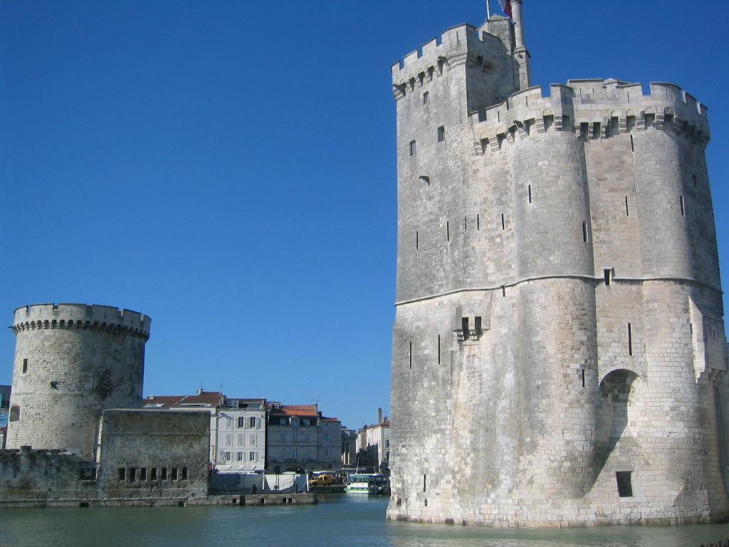 Fonds d'cran Voyages : Europe France > Poitou Charente Port de La Rochelle