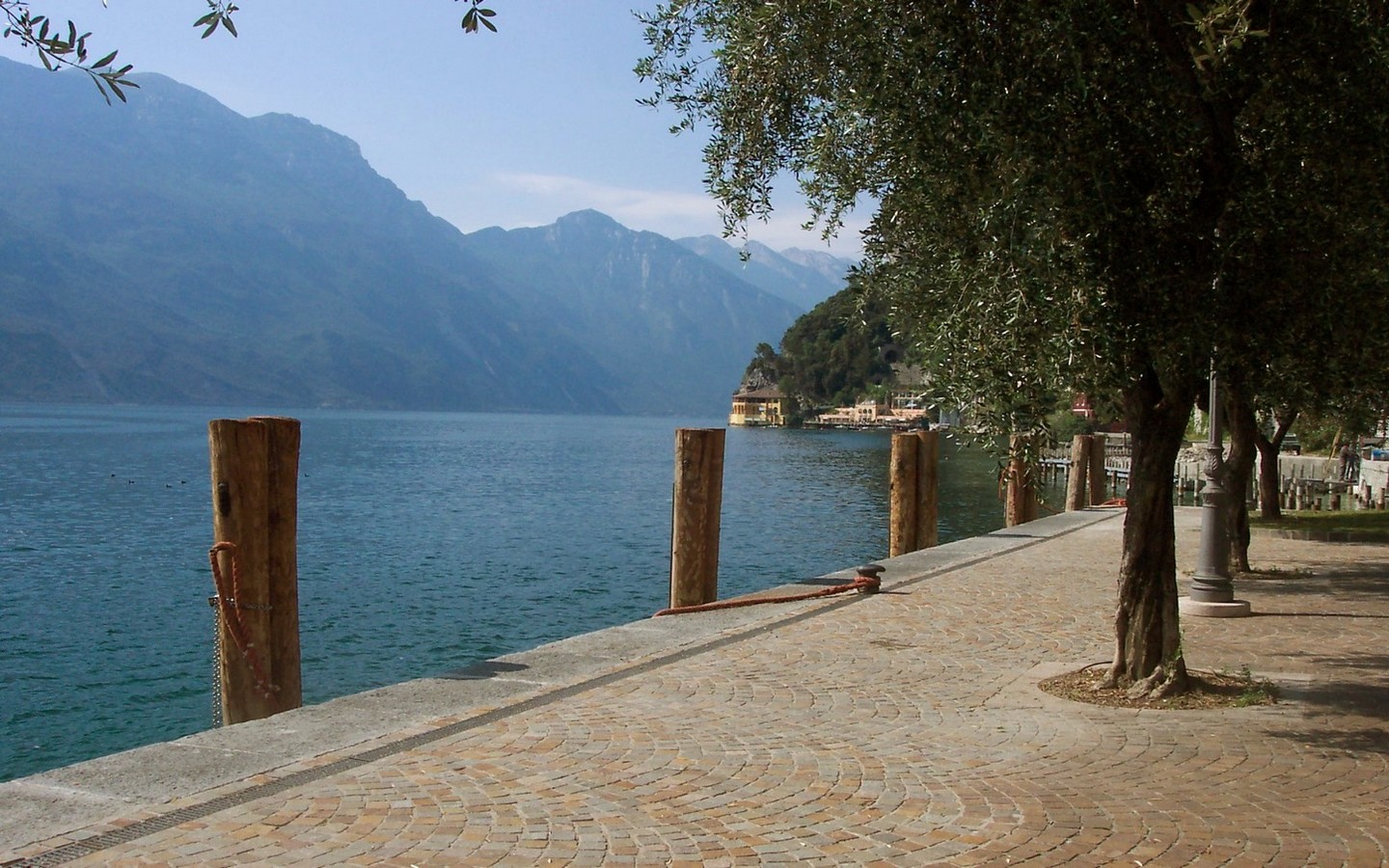 Wallpapers Trips : Europ Italy lac de Garde