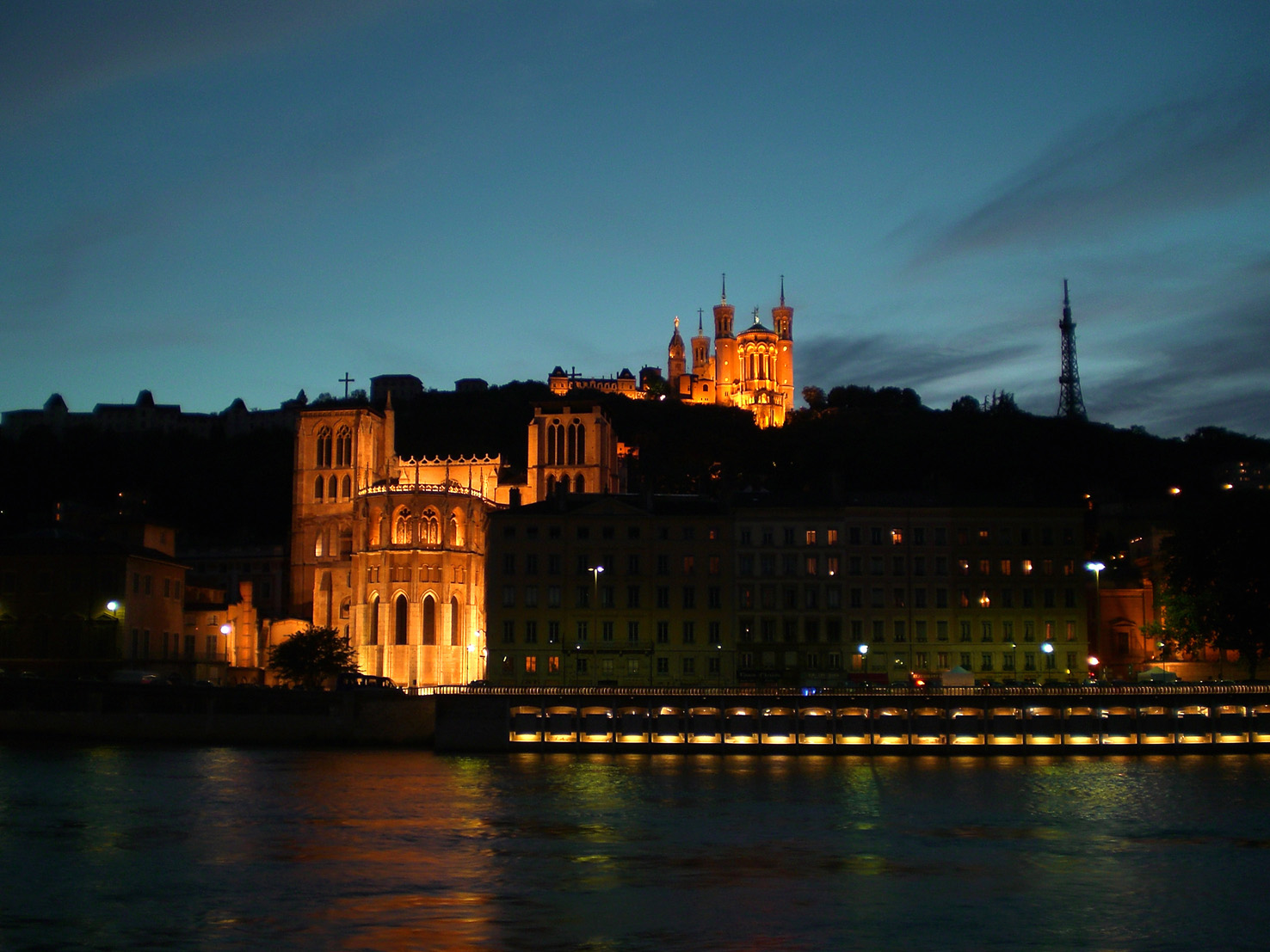 Wallpapers Trips : Europ France > Rhne-Alpes berges de nuit