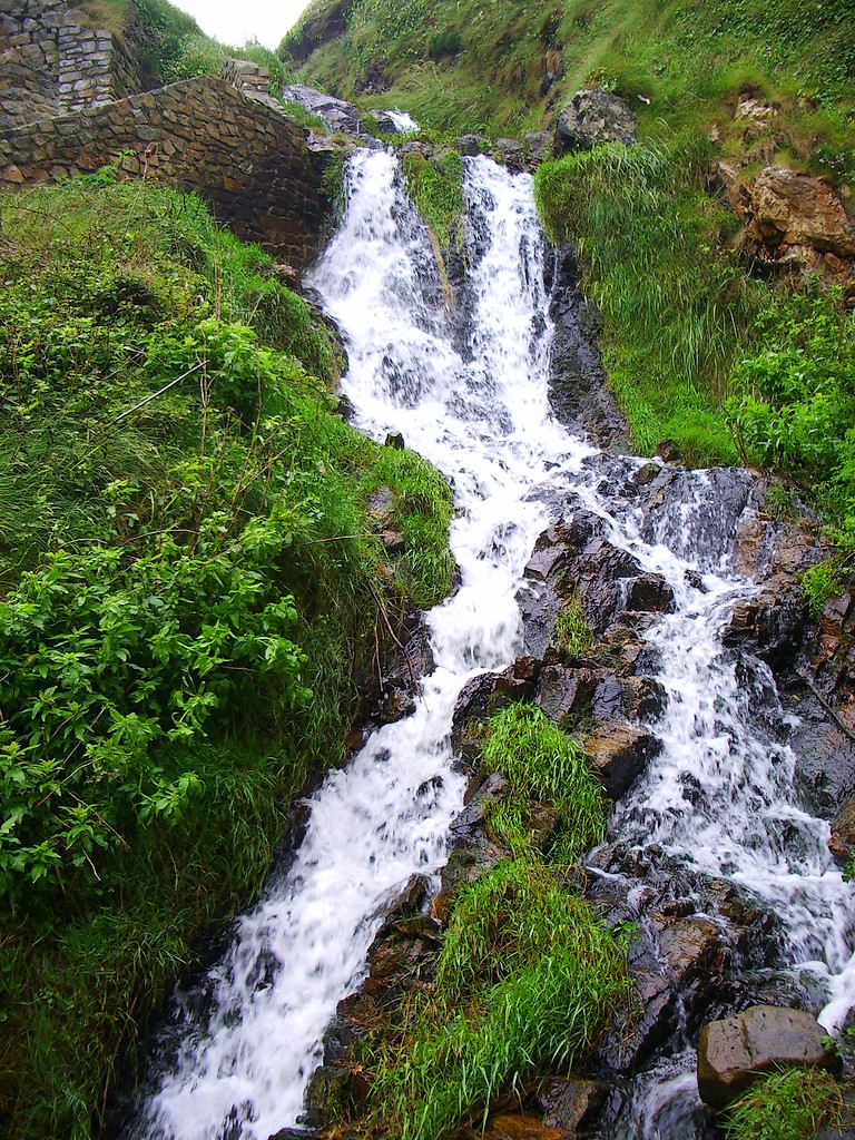 Fonds d'cran Nature Cascades - Chutes cascade dans la hague