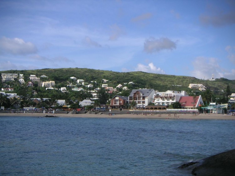 Fonds d'cran Nature Mers - Ocans - Plages Une des plages de la Runion