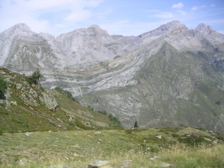 Fonds d'cran Nature Montagnes Montagne du lac d'Artouste