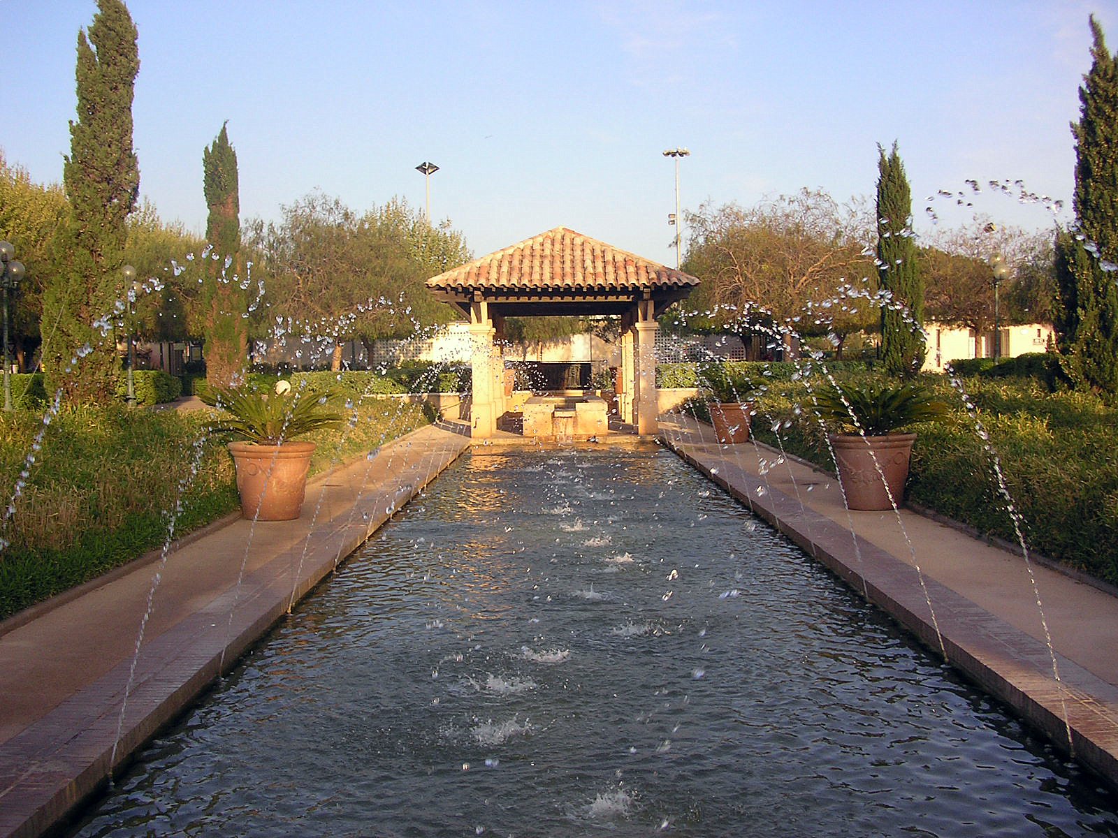 Wallpapers Constructions and architecture Fountains - Water Jets une fontaine de sanari