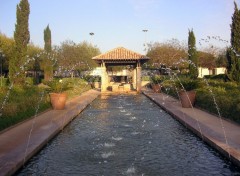 Fonds d'cran Constructions et architecture une fontaine de sanari