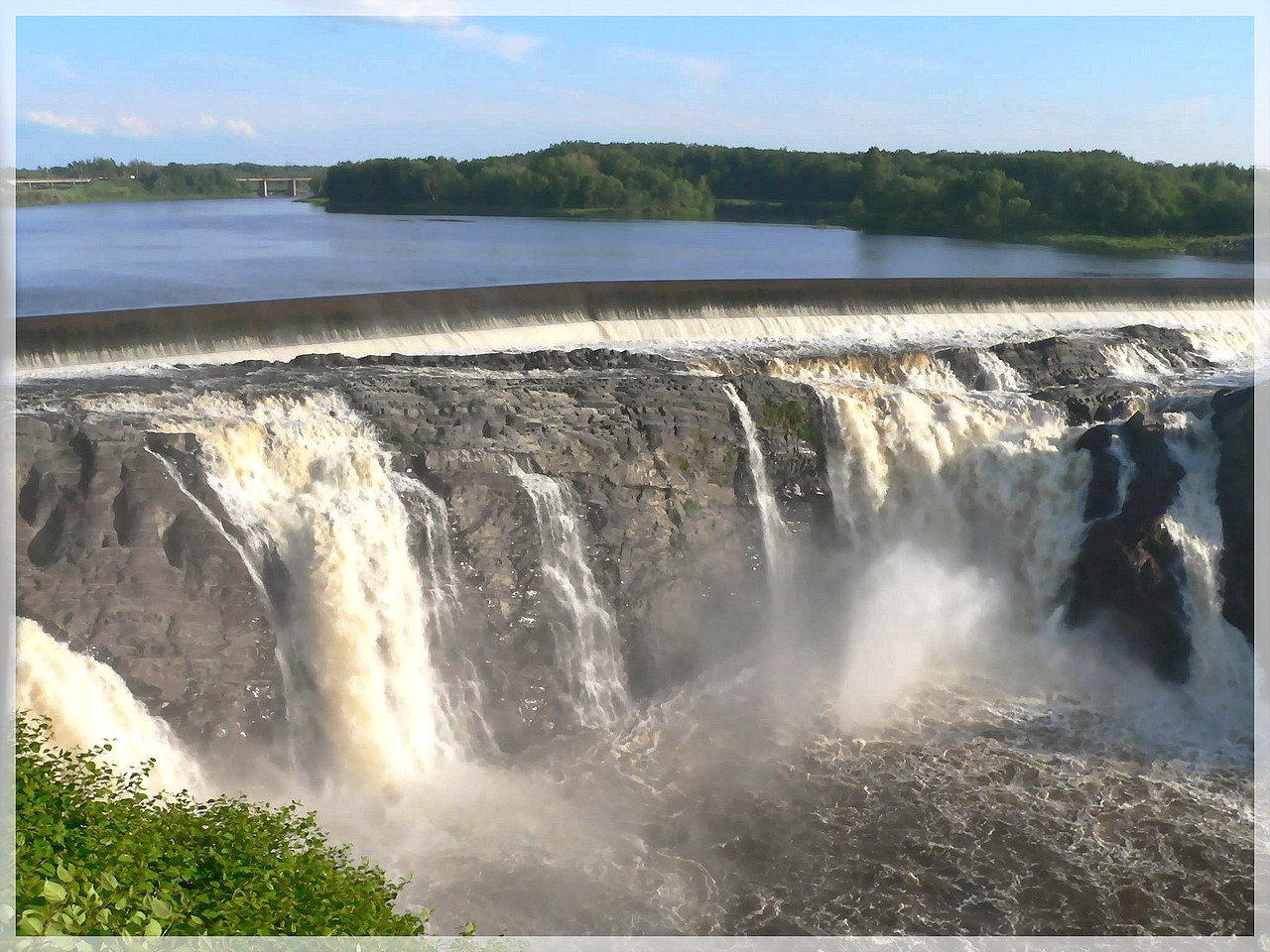 Fonds d'cran Nature Cascades - Chutes Chutes de la chaudire