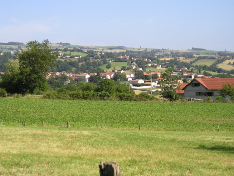 Wallpapers Trips : Europ France - Miscellaneous MON  VILLAGE  AVEIZIEUX