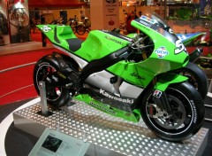 Fonds d'cran Motos Kawasaki ZX-RR