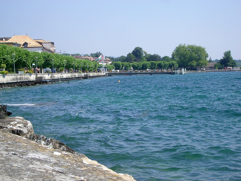 Fonds d'cran Voyages : Europe Suisse Nyon, les bords du lac