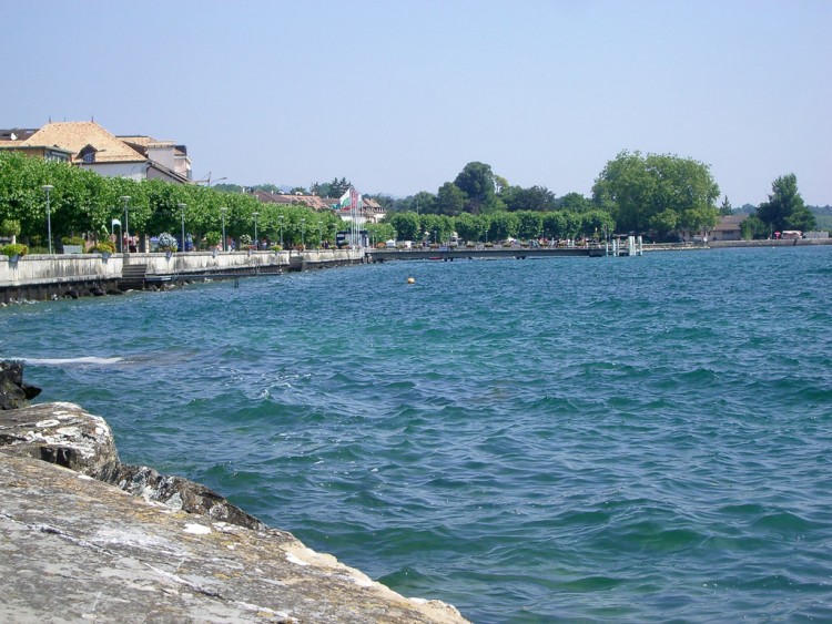 Fonds d'cran Voyages : Europe Suisse Nyon, les bords du lac