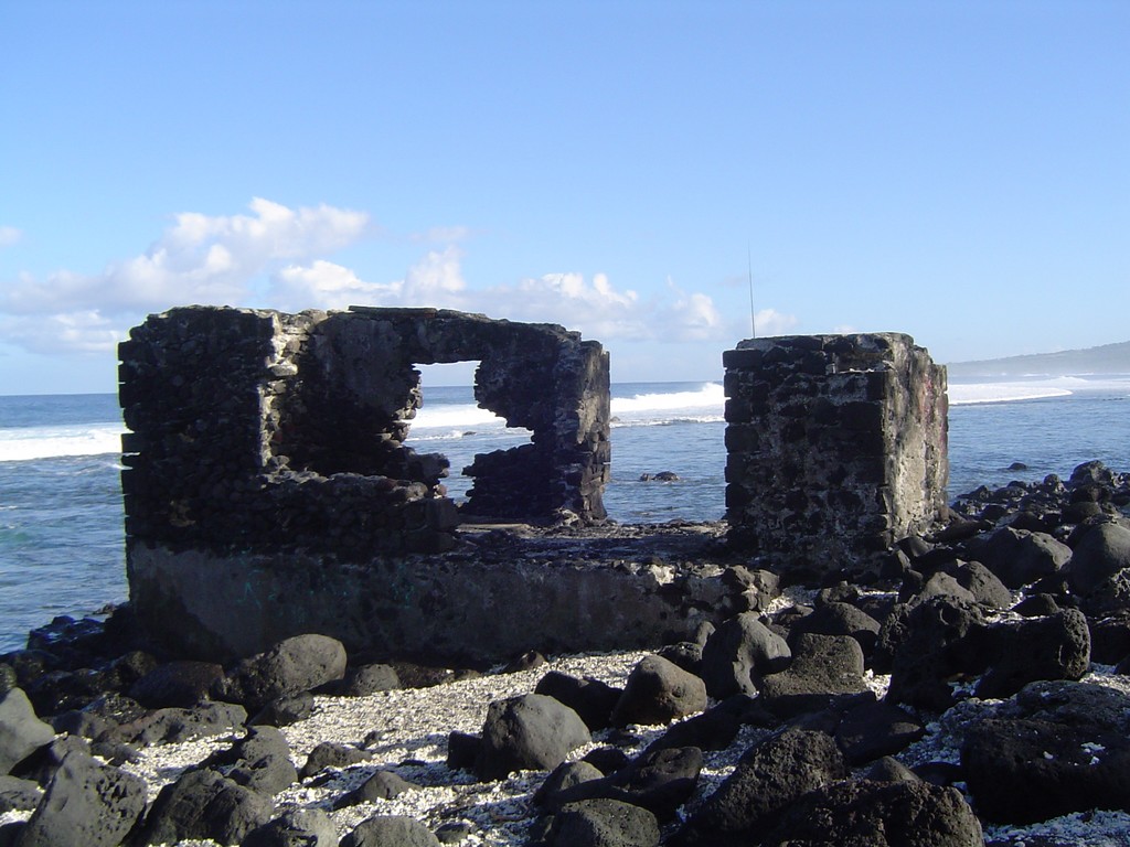 Fonds d'cran Constructions et architecture Ruines - Vestiges VIEILLE POMPE ETANG SALE