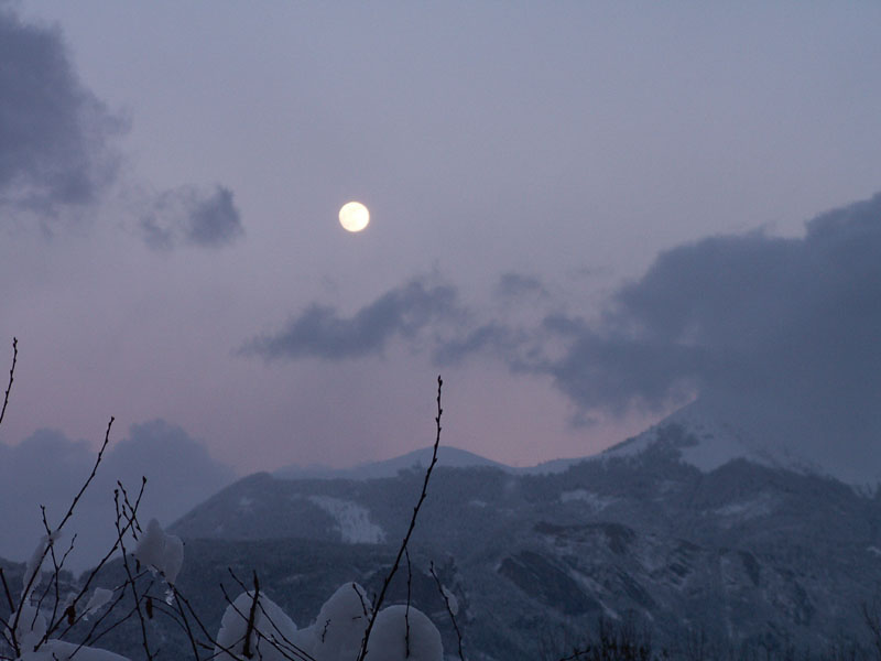 Fonds d'cran Nature Ciel - Nuages la lune