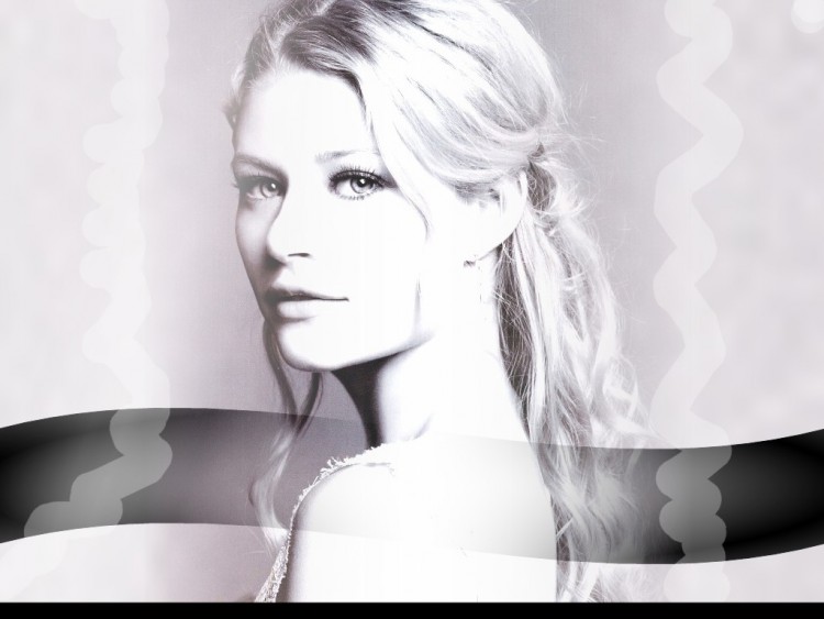 Wallpapers Celebrities Women Emilie de Ravin Wallpaper N146483