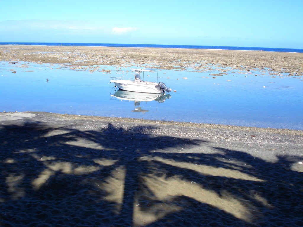 Wallpapers Trips : Africa Reunion PLAGE DE L'ETANG SALE