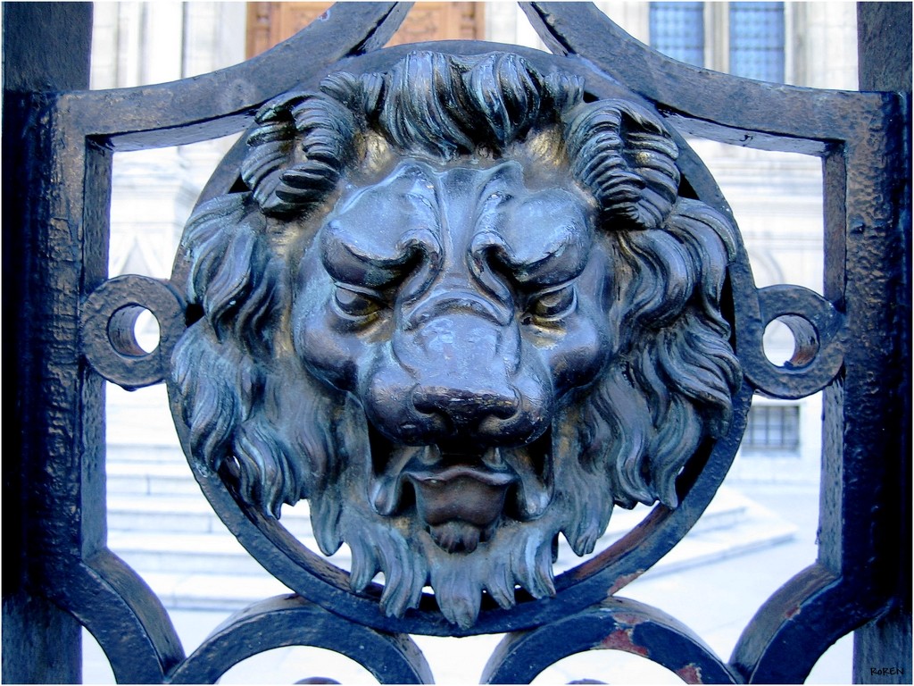 Fonds d'cran Constructions et architecture Dcorations LA PORTE AUX LIONS (MAIRIE de PARIS)