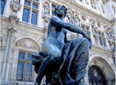 Fonds d'cran Constructions et architecture STATUE 2 (MAIRIE de PARIS)