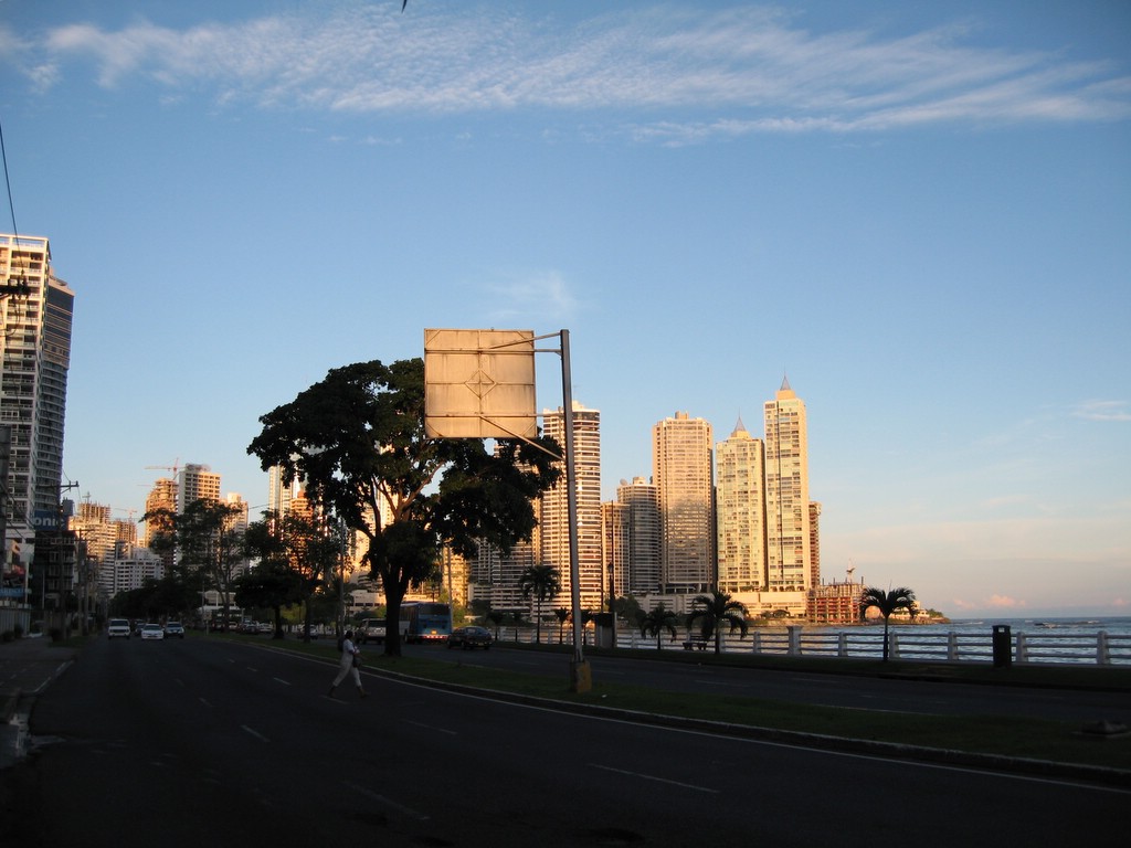 Fonds d'cran Voyages : Amrique du nord Panama Panama City, Calle Balboa & Paitilla