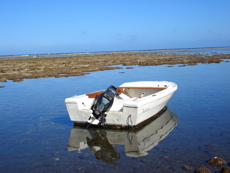 Fonds d'cran Bateaux Bateaux  moteur A QUAI