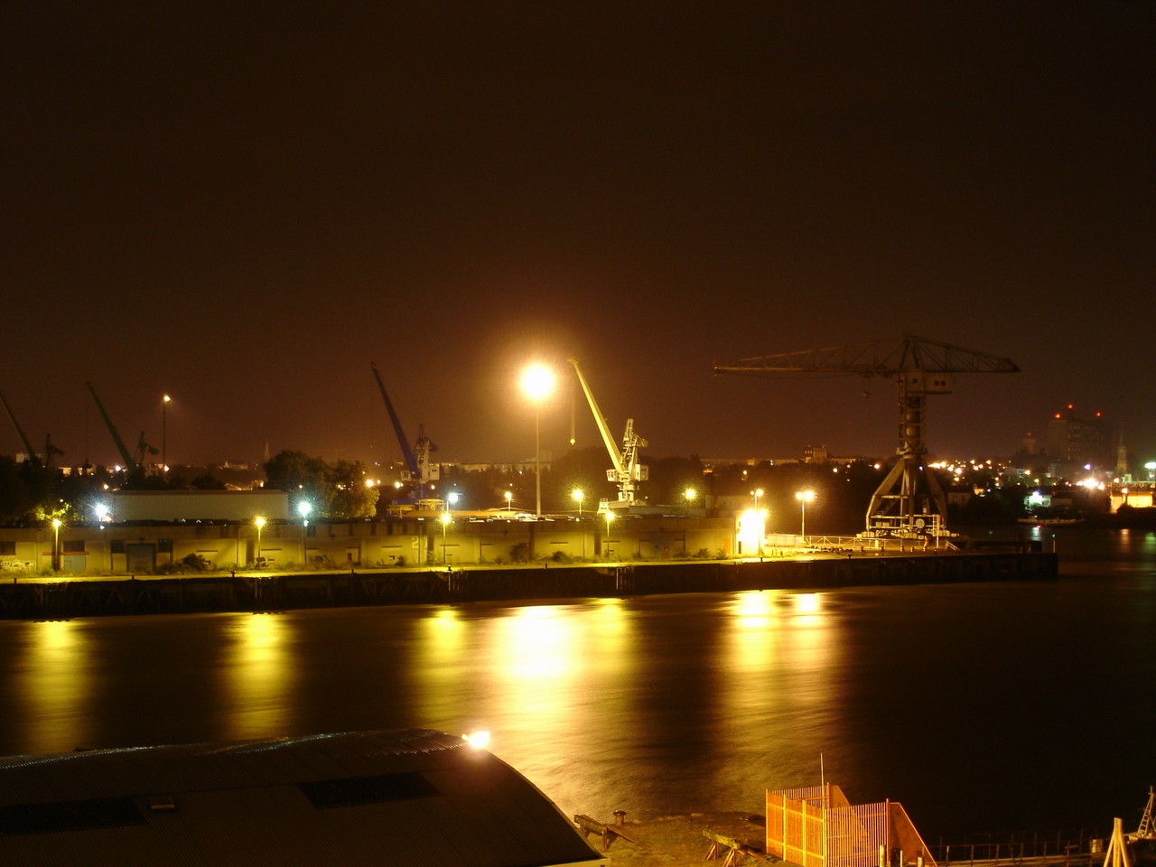 Fonds d'cran Bateaux Ports Ancien port de Nantes la nuit