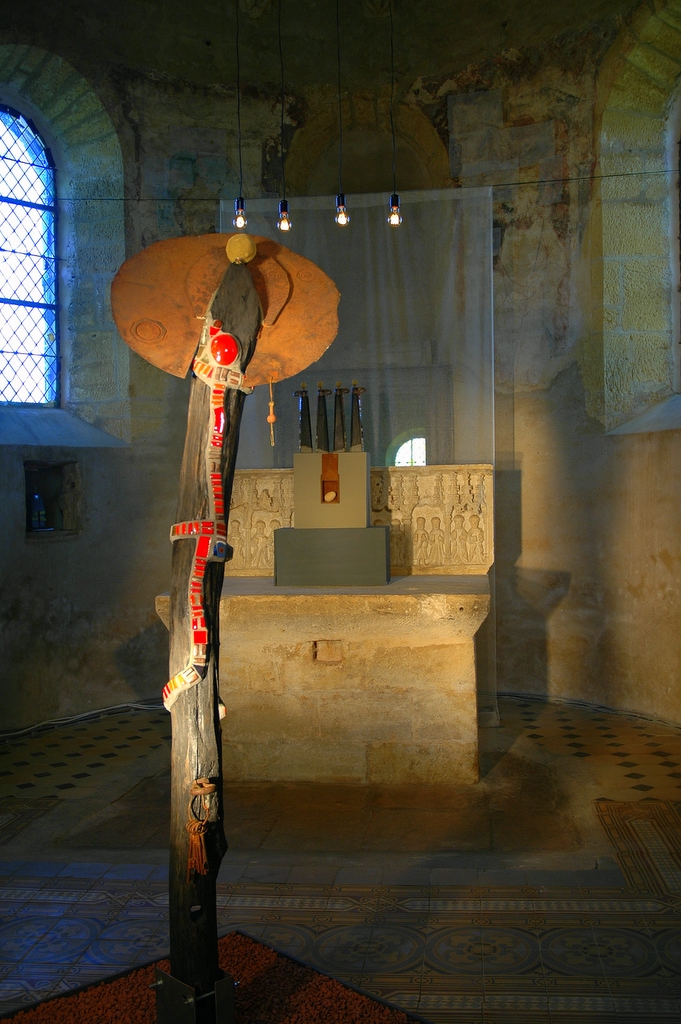 Wallpapers Objects Installations A l'glise romane du Mt St Martin