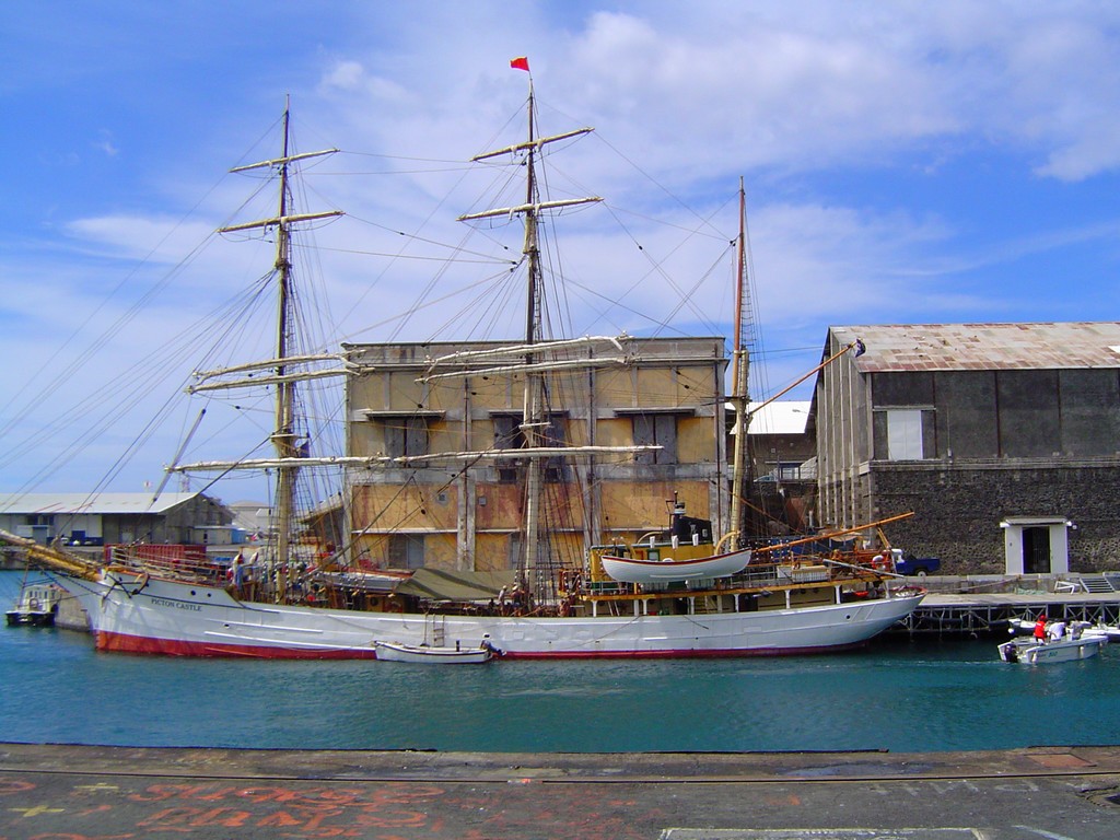 Fonds d'cran Bateaux Voiliers OH MON BATEAU o o !!