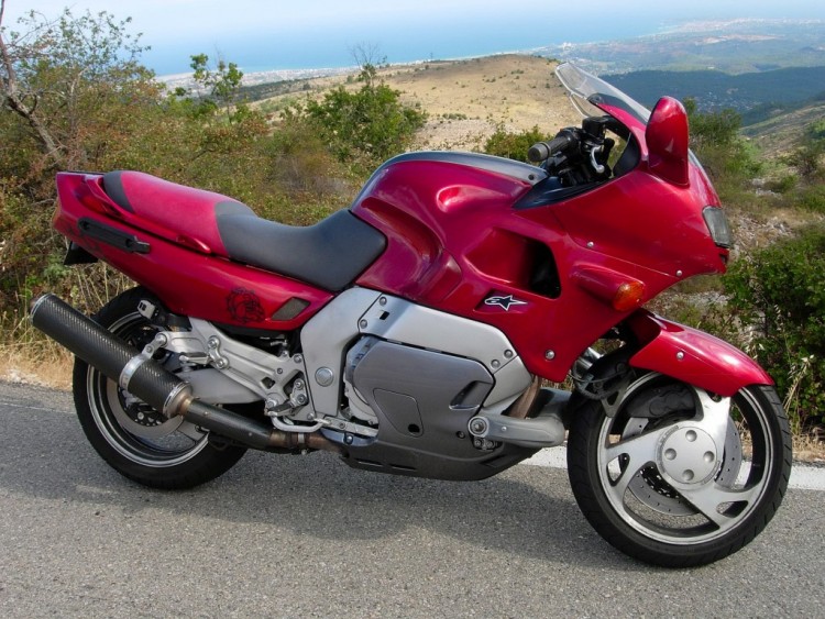 Fonds d'cran Motos Yamaha Yamaha 100GTS abs (1994)