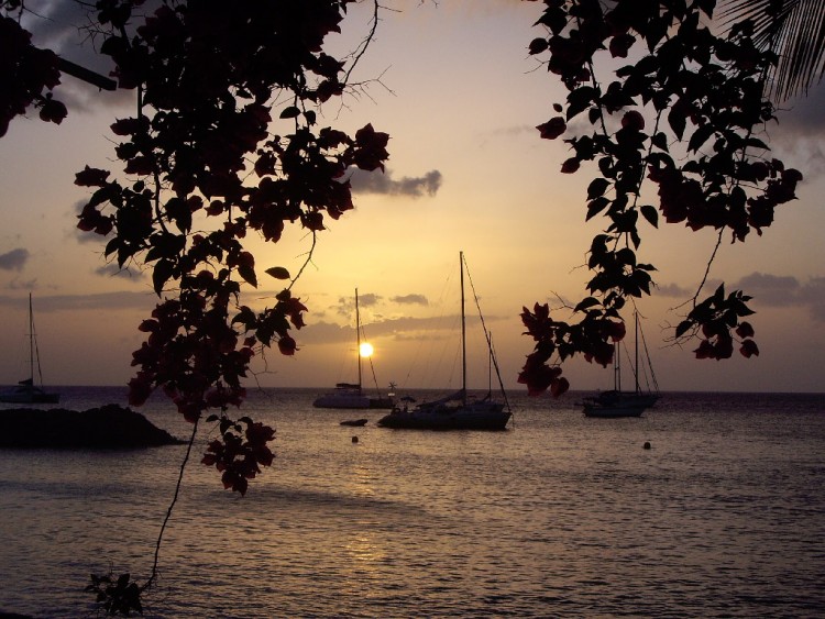 Fonds d'cran Nature Couchers et levers de Soleil Les trois ilets en Martinique