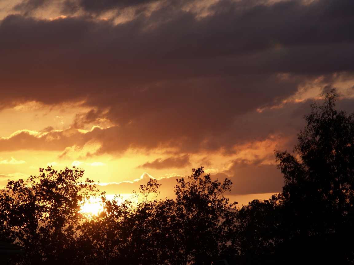 Fonds d'cran Nature Couchers et levers de Soleil ben encore quoi