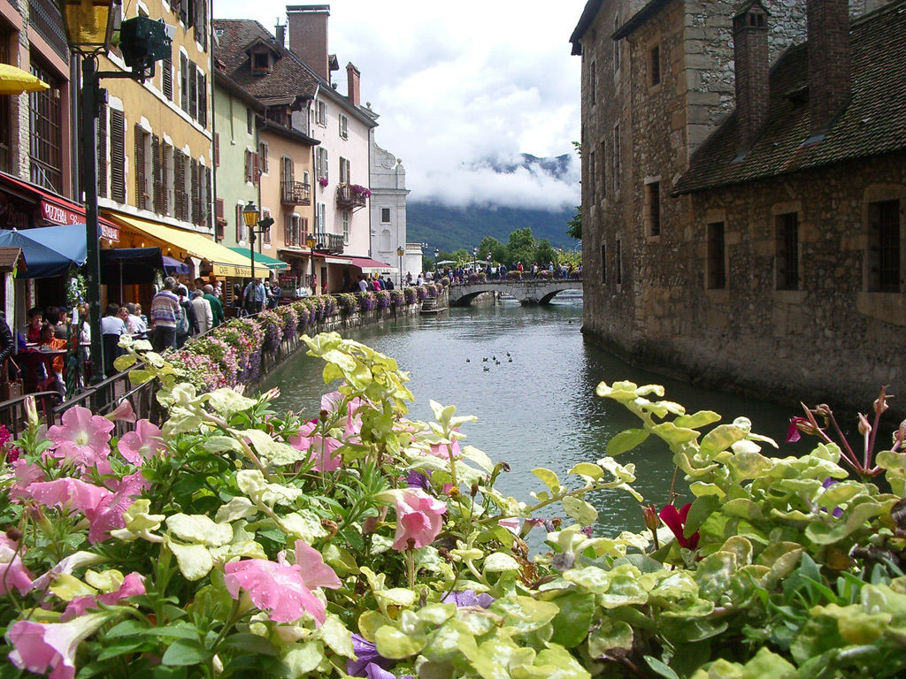 Fonds d'cran Voyages : Europe France > Rhne-Alpes les cannaux d Annecy