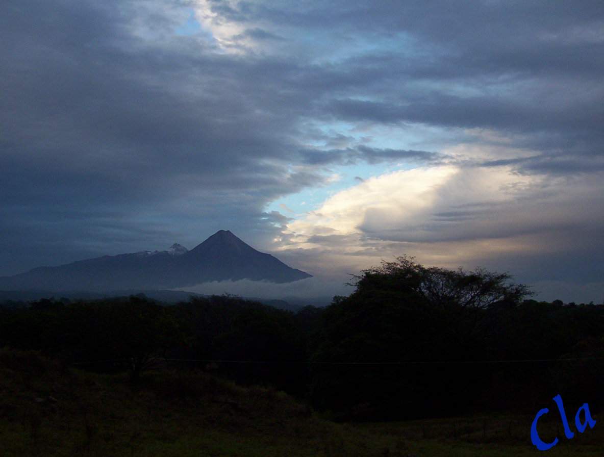 Fonds d'cran Nature Montagnes Nevado de colima y Volcan de fuego