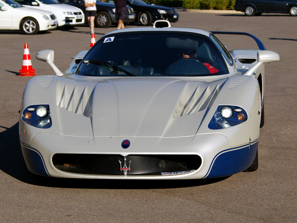 Fonds d'cran Voitures Maserati Maserati MC12