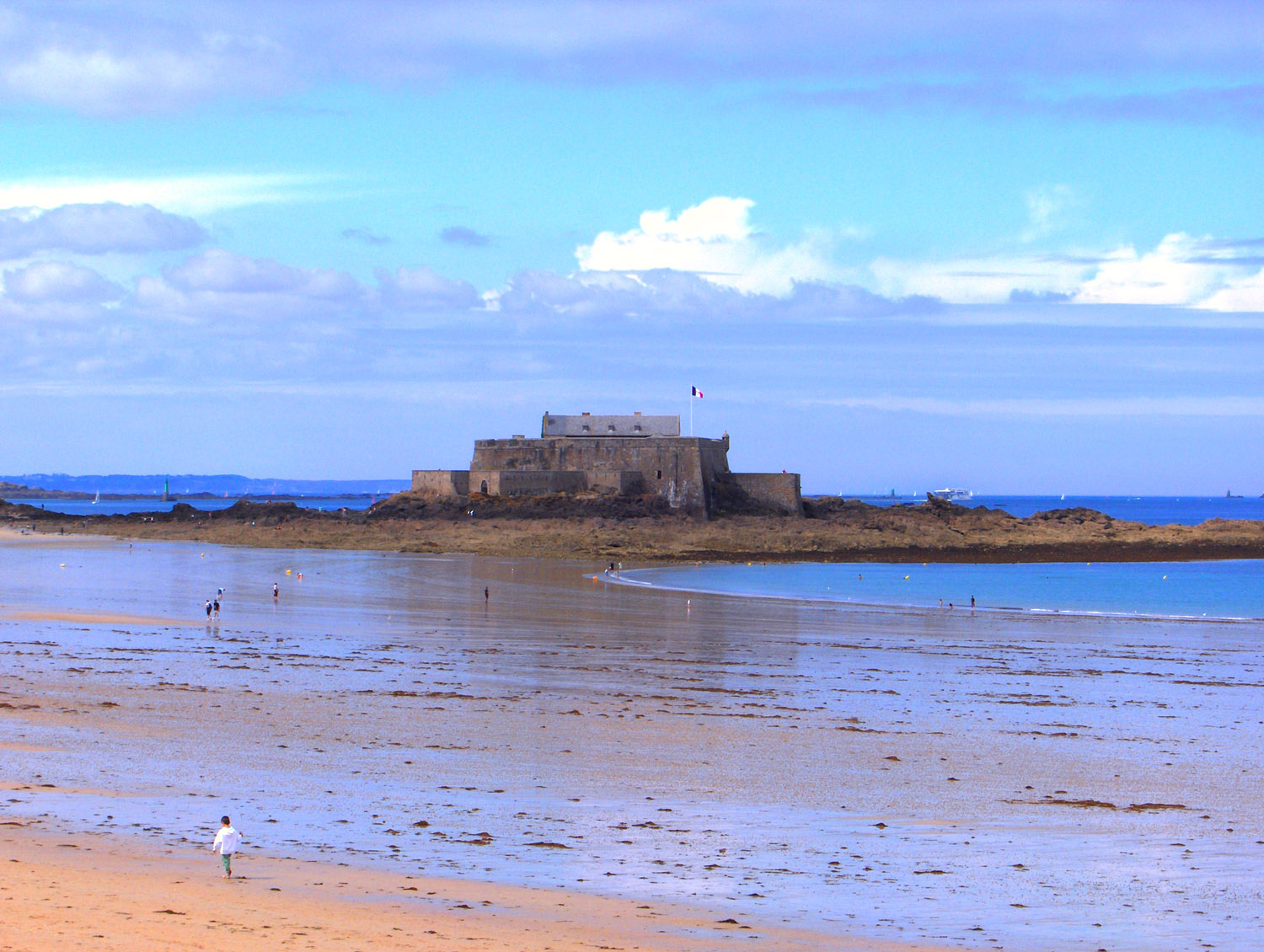 Fonds d'cran Voyages : Europe France > Bretagne Plage de St Malo