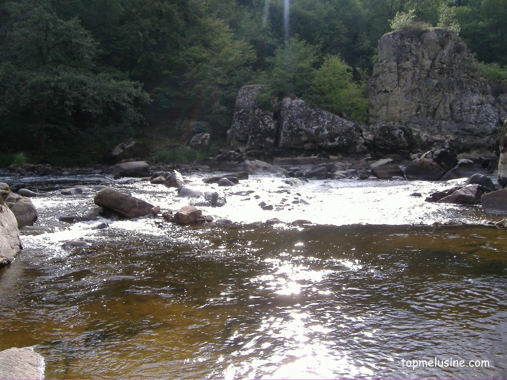 Fonds d'cran Nature Fleuves - Rivires - Torrents lathus roc d'enfer ou paradis sur terre ?