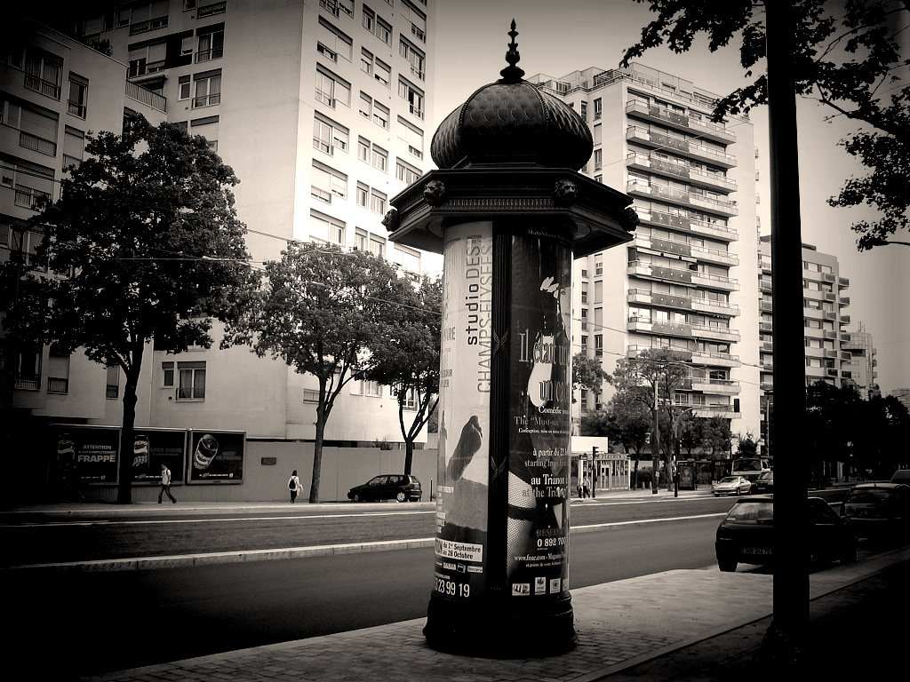 Fonds d'cran Constructions et architecture Rues - Ruelles Colonne Morris