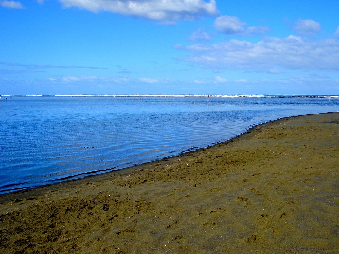 Wallpapers Nature Seas - Oceans - Beaches PLAGE DE SABLE NOIR