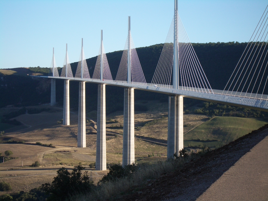 Fonds d'cran Constructions et architecture Ponts - Aqueducs Le Viaduc de Millau