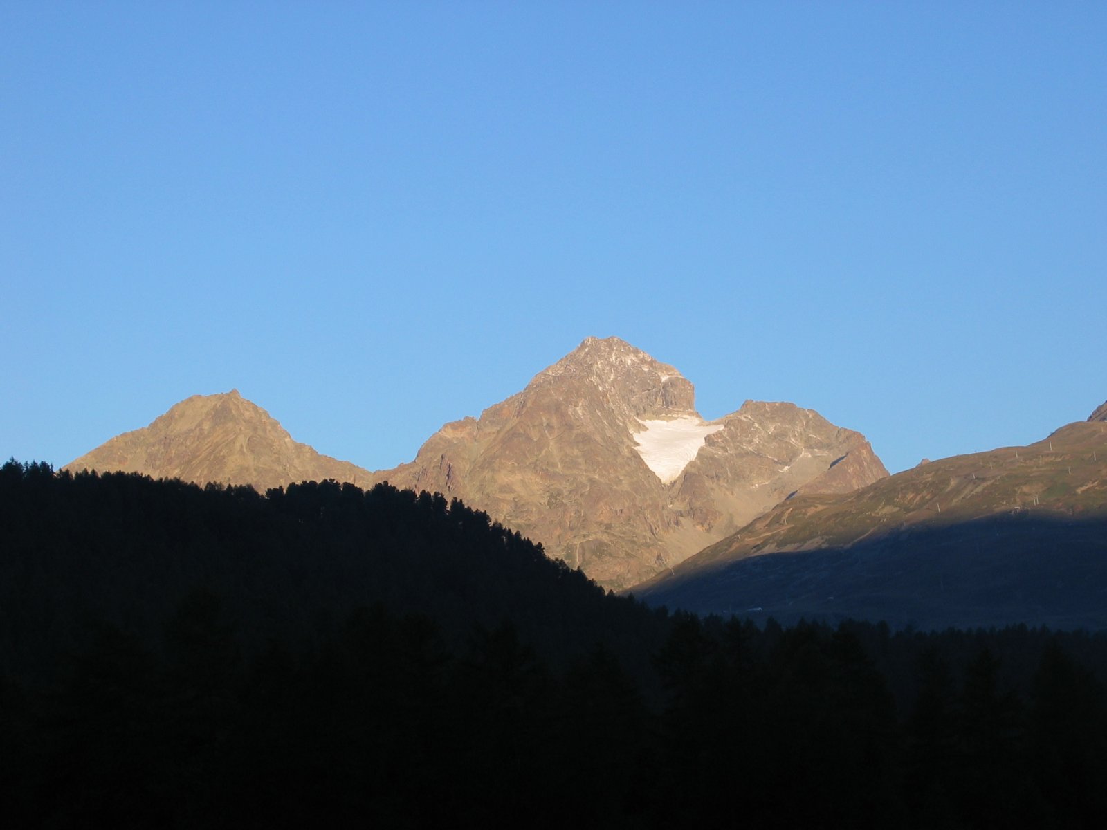 Fonds d'cran Nature Montagnes Le soleil se rveille