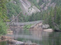 Fonds d'cran Nature Pont suspendu