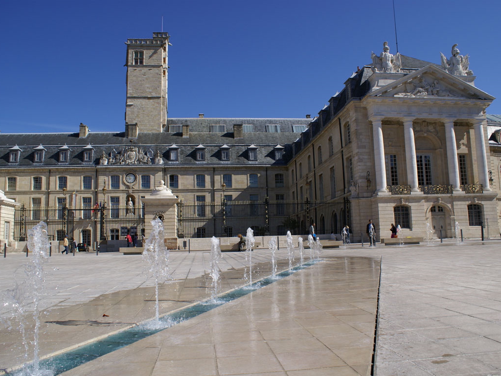 Wallpapers Trips : Europ France > Bourgogne Dijon, son hotel de ville