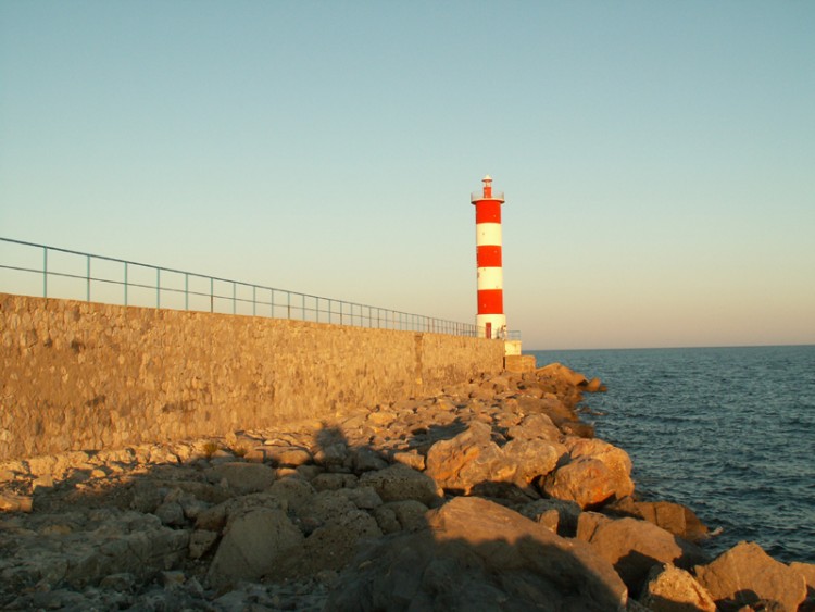 Fonds d'cran Constructions et architecture Phares port la nouvelle