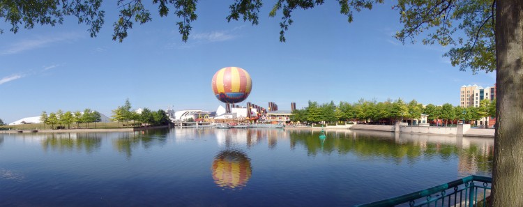 Wallpapers Constructions and architecture Amusement Parks > Funfairs Panoramique Disney Village