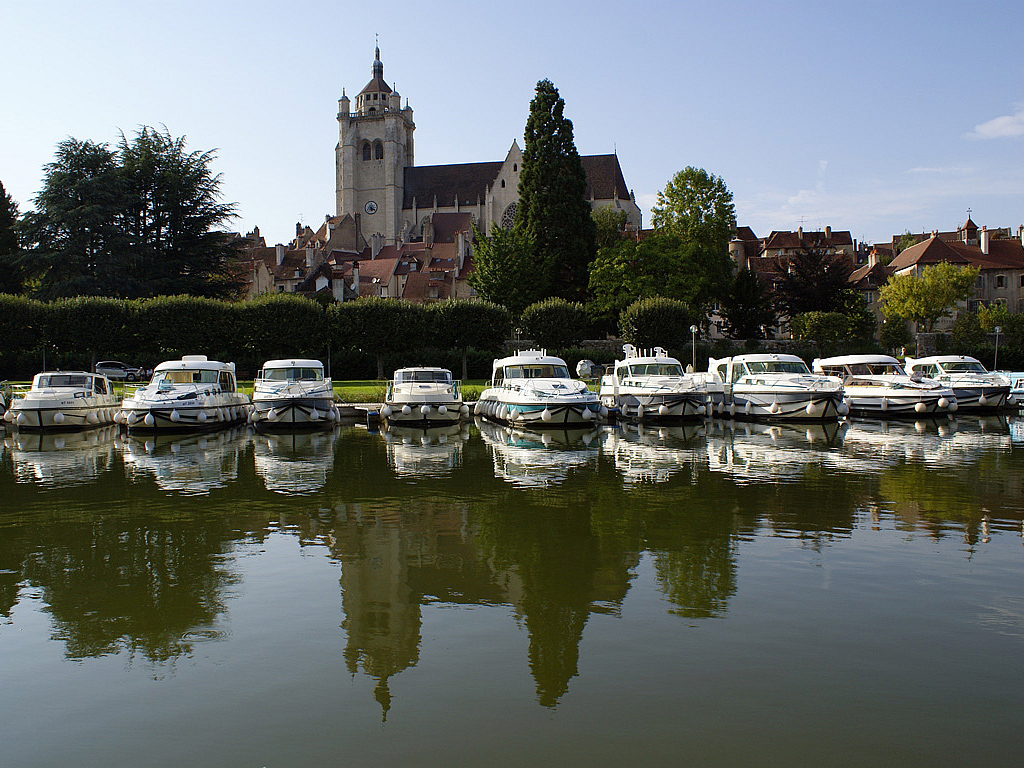 Fonds d'cran Constructions et architecture Villes - Villages Dole et sa marina