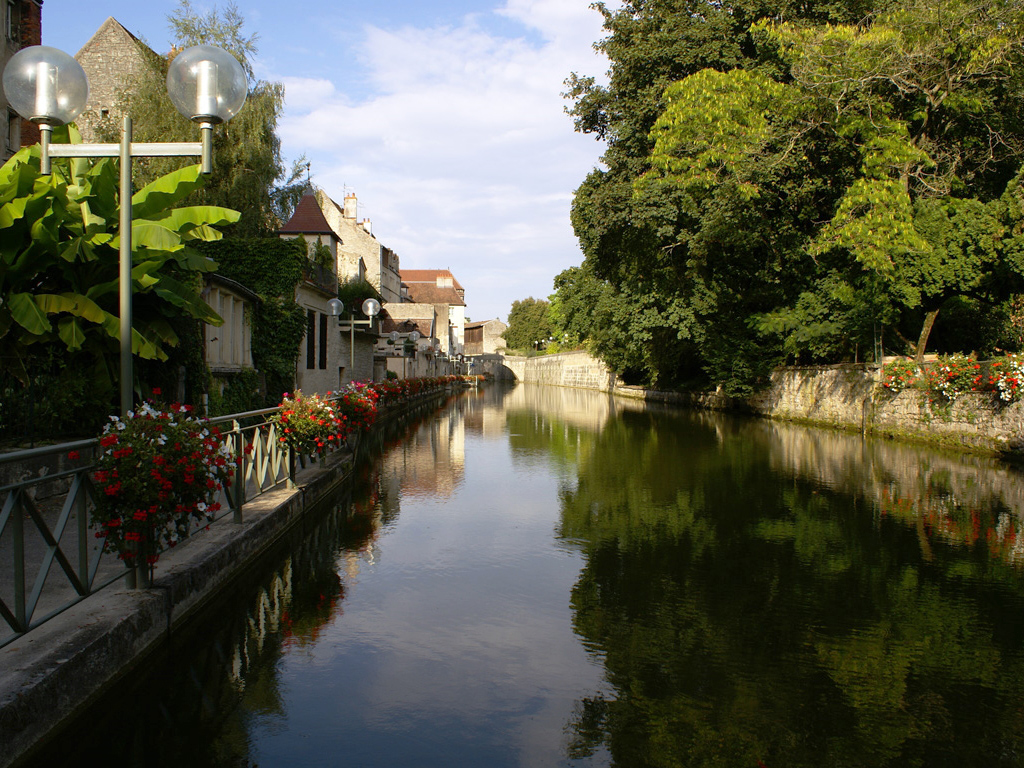 Wallpapers Constructions and architecture Cities - Towns dole , la venise du jura